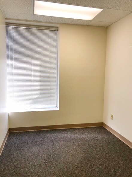 More Photos Of 1210-1228 Towanda Ave, Bloomington Unknown For Lease