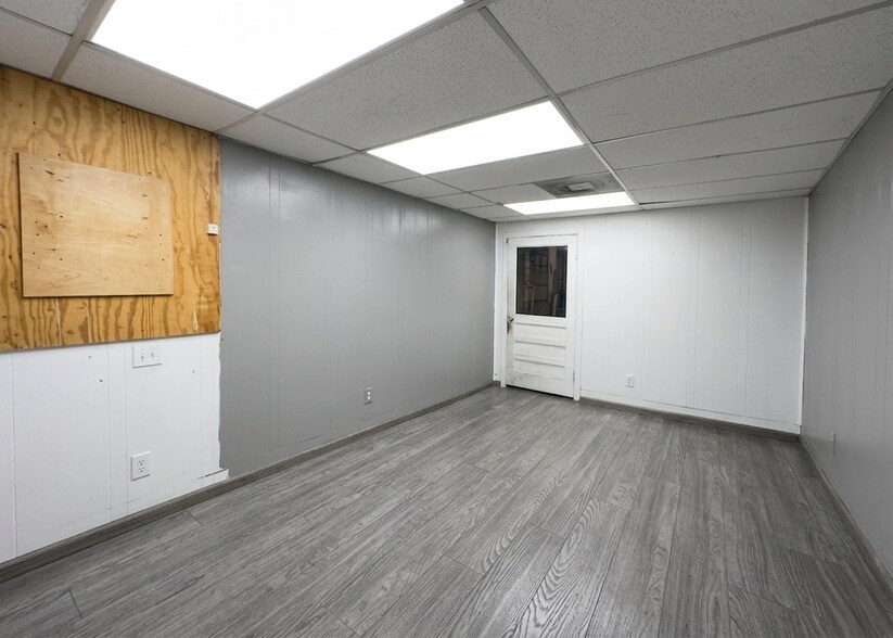 More Photos Of 2227 Gulf Fwy, League City Warehouse For Sale