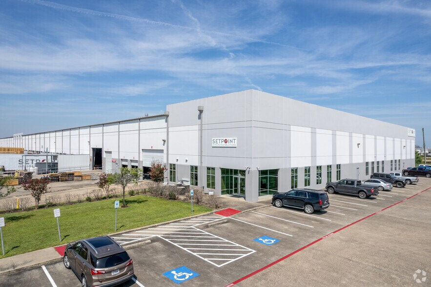 More Photos Of 359 Old Underwood Rd, La Porte Unknown For Lease