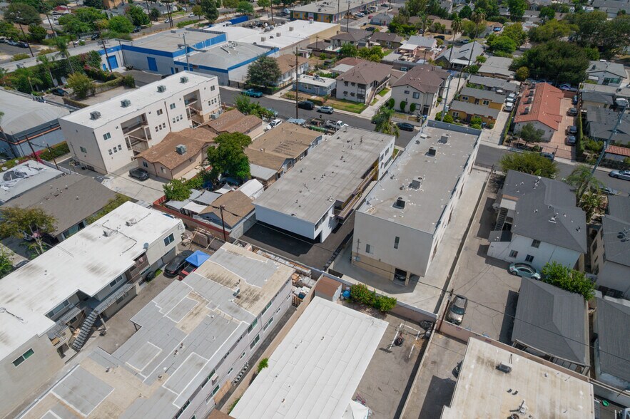 More Photos Of 5327 Auckland Ave, North Hollywood Apartments For Sale