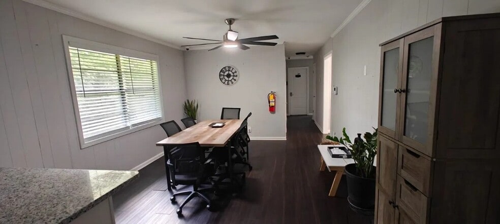 More Photos Of 6318 Church St, Riverdale Office For Lease