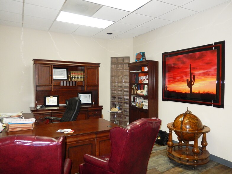 More Photos Of 3770 N 7th St, Phoenix Office For Lease