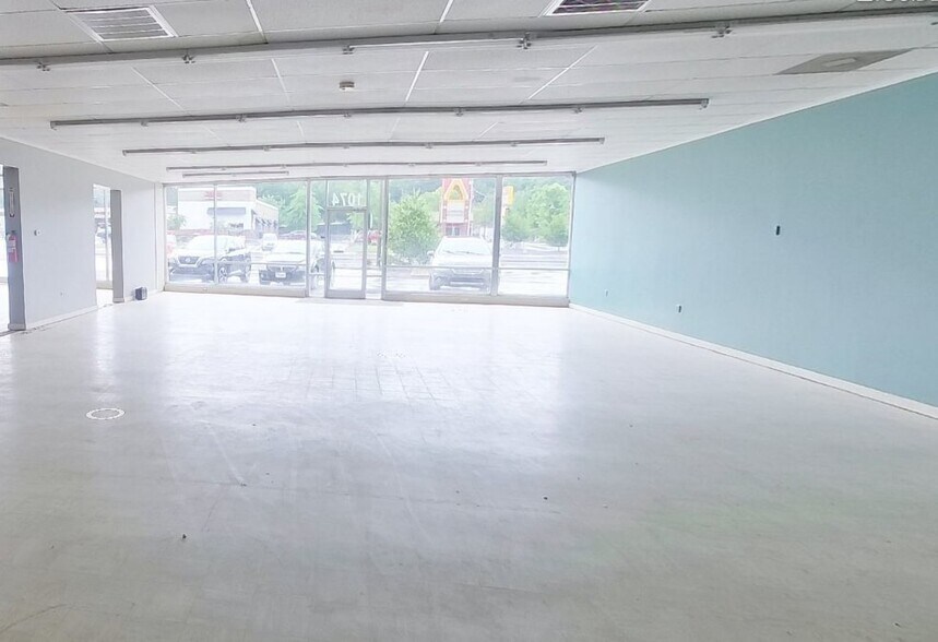 More Photos Of 1070-1076 Patton Ave, Asheville Storefront Retail Office For Lease