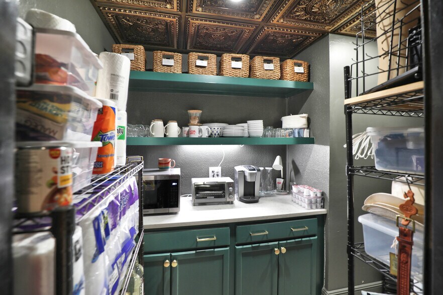 More Photos Of 110 N Tennessee St, McKinney Storefront Retail Office For Lease