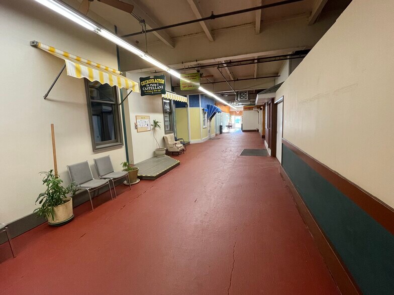 More Photos Of 202 S 3rd St, Coopersburg Storefront For Lease