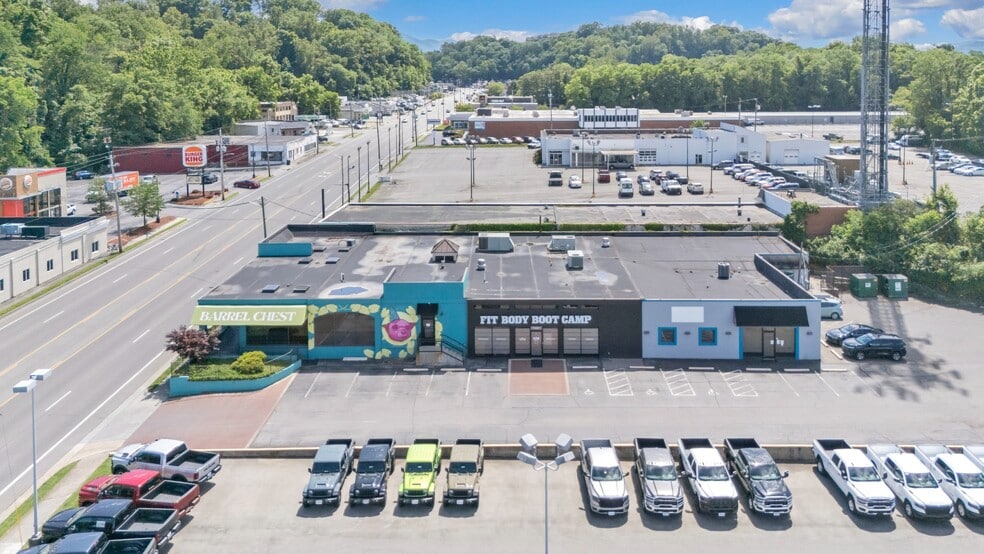 More Photos Of 2601 Franklin Rd, Roanoke Freestanding For Sale