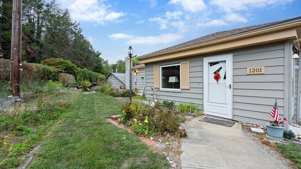 More Photos Of 1201 Oakridge Rd, Mc Donald Industrial For Sale