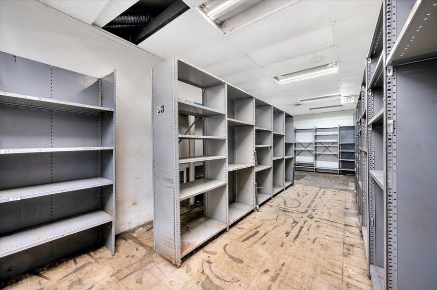 More Photos Of 8820 Lyndon St, Detroit Manufacturing For Sale