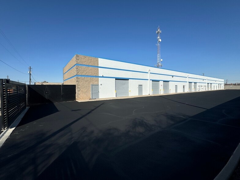 Primary Photo Of 2816 E Jones Ave, Phoenix Manufacturing For Lease
