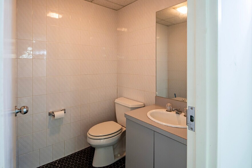 More Photos Of 213 Chestnut St, Nutley Office For Sale