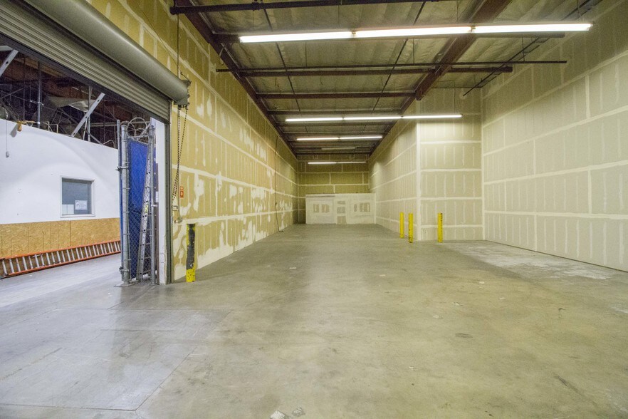 More Photos Of 3975 Landmark St, Culver City Warehouse For Lease