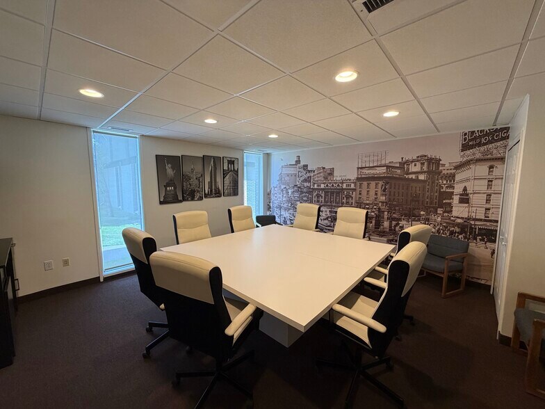 More Photos Of 17320 W 12 Mile Rd, Southfield Unknown For Lease