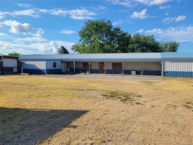 Primary Photo Of 203 Broadway St, Kinta Storefront Retail Office For Sale