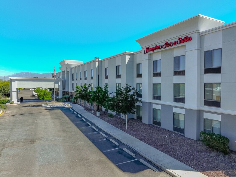 Primary Photo Of 251 S Wilmot Rd, Tucson Hotel For Sale