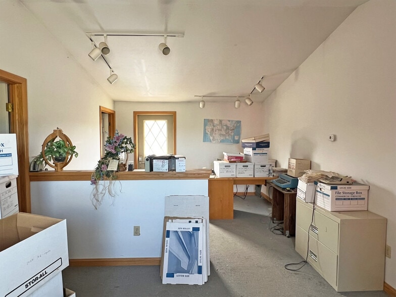 More Photos Of 9711 Perry Hwy, Waterford Warehouse For Sale