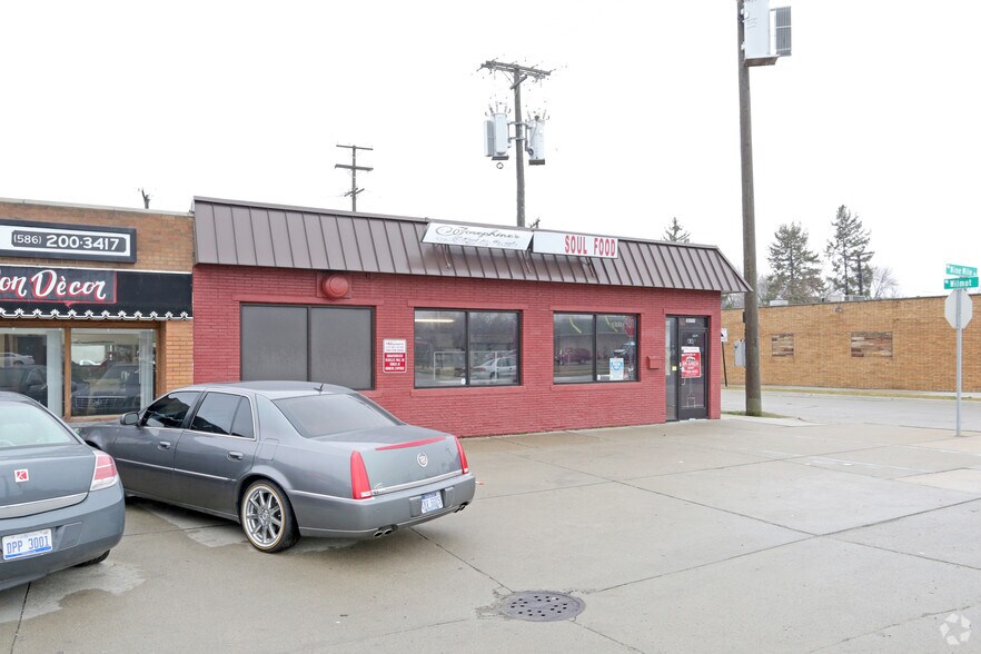 More Photos Of 18000 E 9 Mile Rd, Eastpointe Restaurant For Lease