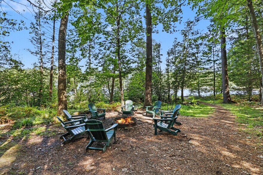 More Photos Of 6926 Aarwood Trail NW, Rapid City Hotel For Sale