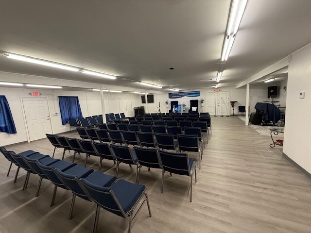 More Photos Of 860 Whitehall Rd, Athens Office For Lease