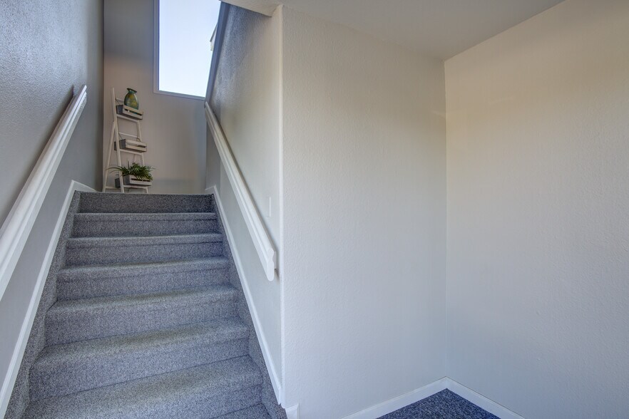 More Photos Of 2960 N Academy Blvd, Colorado Springs Office For Sale