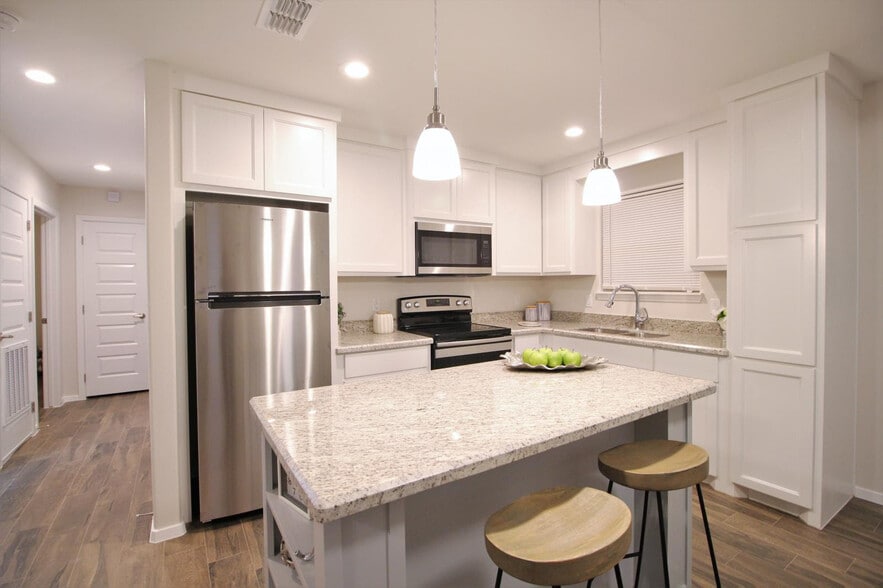 More Photos Of 1909 W Taft St, Weslaco Apartments For Sale