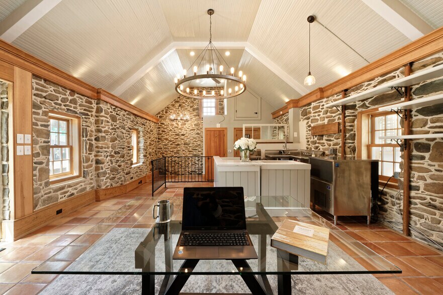 More Photos Of 9030 John S Mosby Hwy, Upperville Freestanding For Lease