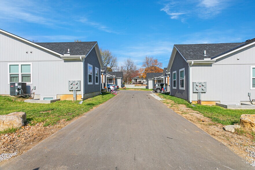 More Photos Of 601 Hillcrest St, Pleasant Hill Apartments For Sale