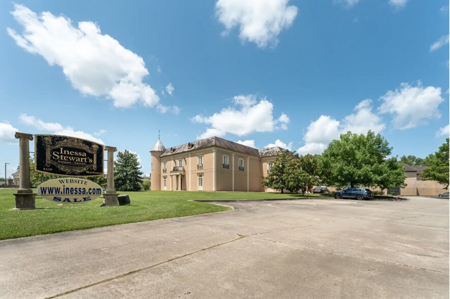 Primary Photo Of 5330 Bluebonnet Rd, Baton Rouge Showroom For Sale
