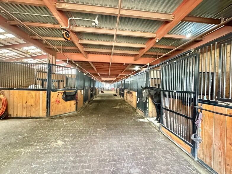 More Photos Of 633 Eagle Ave, West Hempstead Schools For Sale