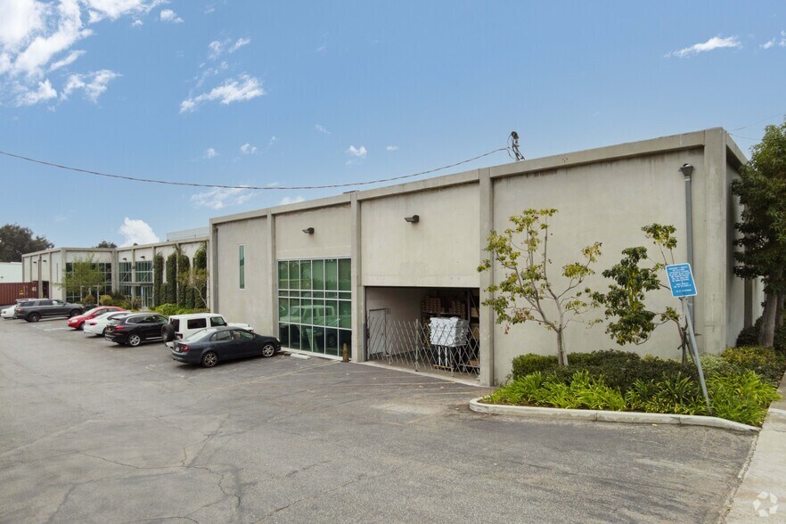 More Photos Of 1550 E Franklin Ave, El Segundo Research And Development For Lease