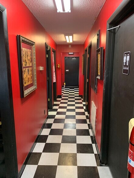 More Photos Of 1239 Russell Pkwy, Warner Robins Office For Sale