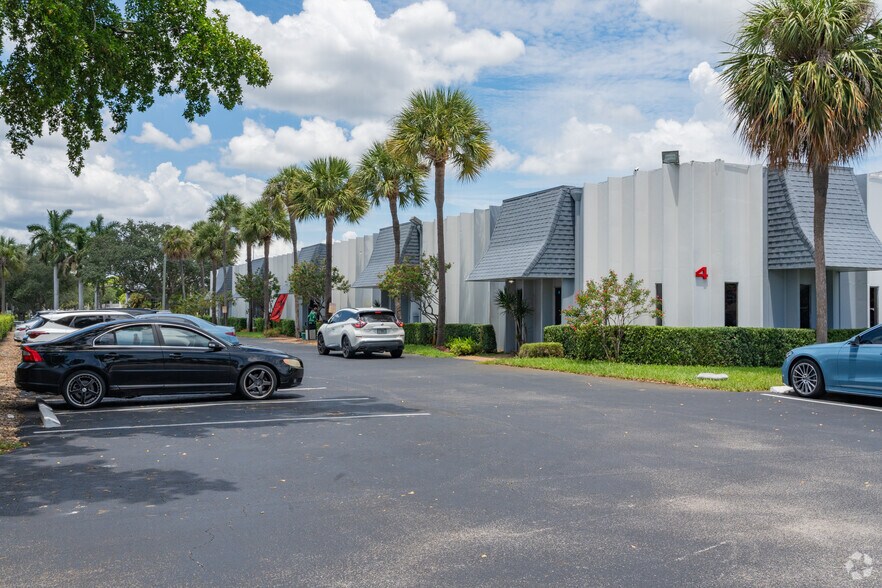 More Photos Of 1001 W Cypress Creek Rd, Fort Lauderdale Office For Lease