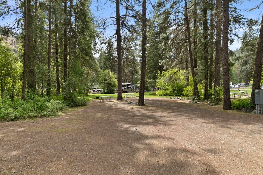 More Photos Of 3300 US Highway 97, Peshastin Specialty For Sale