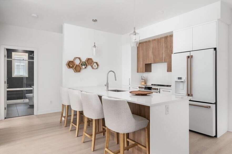 More Photos Of 13575 Rue Du Médoc, Mirabel Apartments For Sale