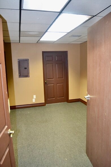 More Photos Of 9233 Charles Smith Ave, Rancho Cucamonga Flex For Lease