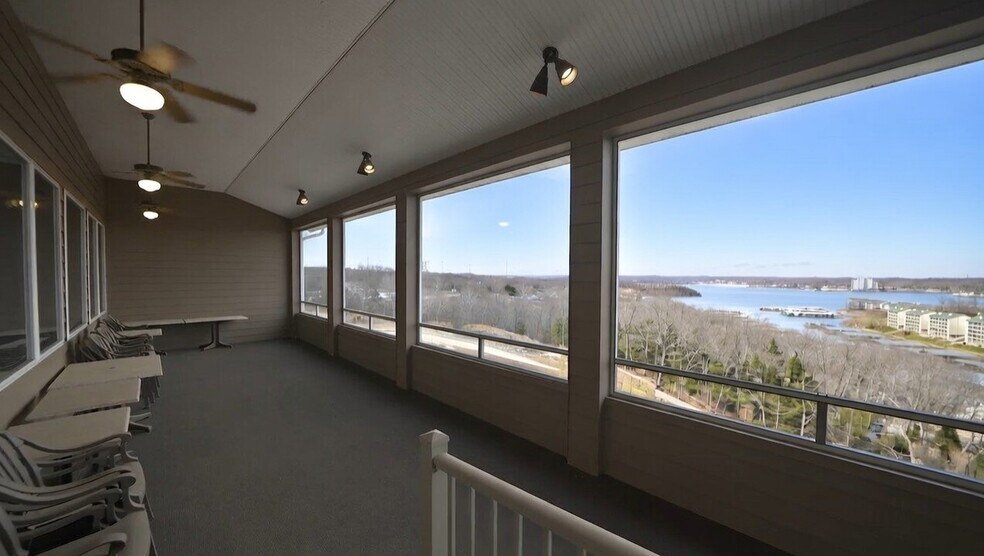 More Photos Of 4466 Horseshoe Bend Pky, Village Of Four Seasons General Retail For Sale