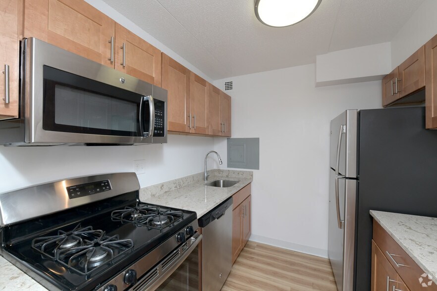 More Photos Of 1371 Beacon St, Brookline Apartments For Lease