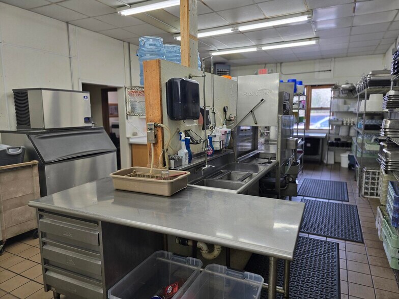 More Photos Of 6510 S Hwy 13, Wisconsin Rapids Restaurant For Sale