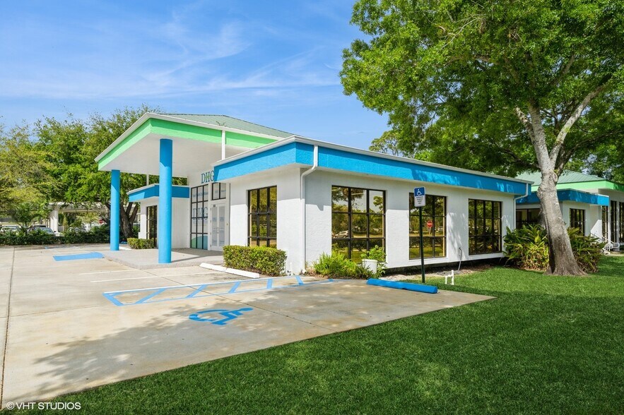 More Photos Of 3333 20th St, Vero Beach Medical For Sale