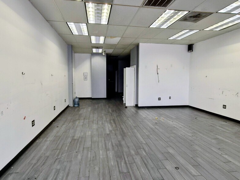 More Photos Of 1337 Gause Blvd, Slidell Storefront For Lease