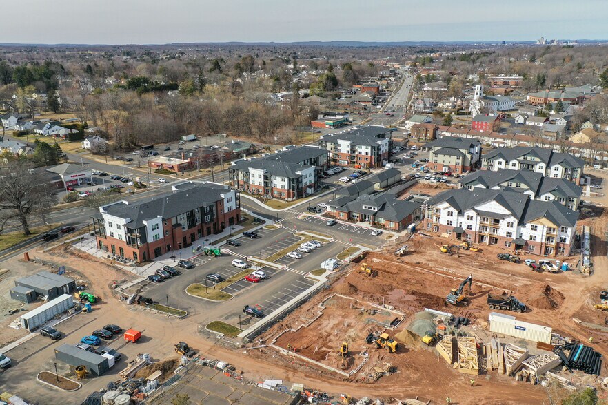 More Photos Of 2418 Main St, Rocky Hill Apartments For Lease
