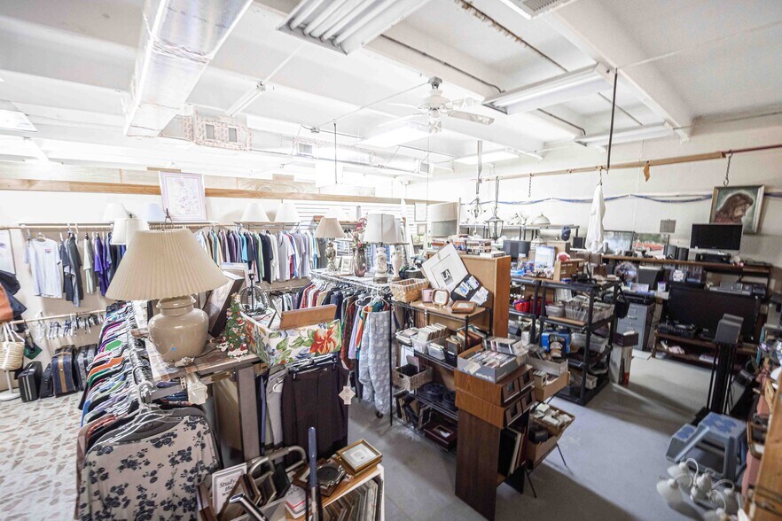 More Photos Of 619 N Dixie Ave, Fruitland Park General Retail For Sale