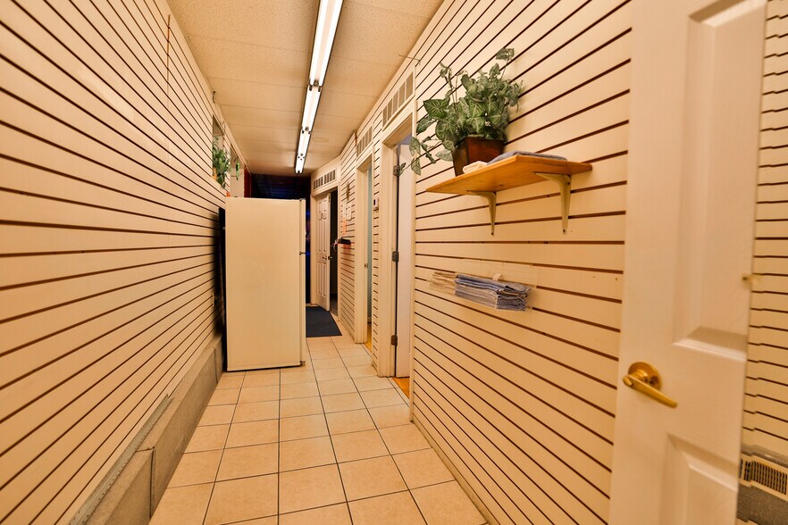 More Photos Of 1103 E Acton Ave, Wood River General Retail For Sale