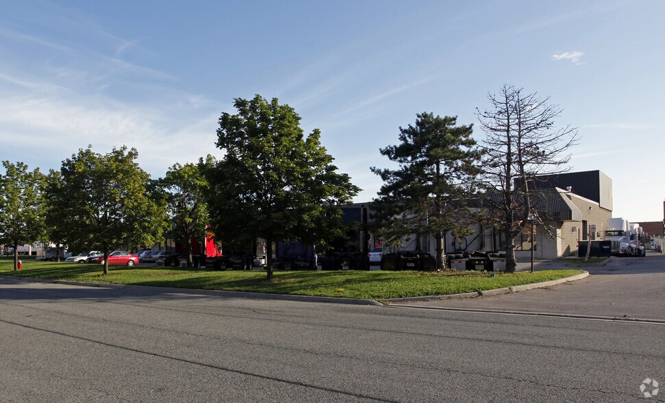 Primary Photo Of 1076 Cardiff Blvd, Mississauga Freestanding For Lease
