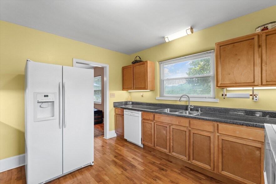 More Photos Of 129-131 Elizabeth St, Athens Lodge Meeting Hall For Sale