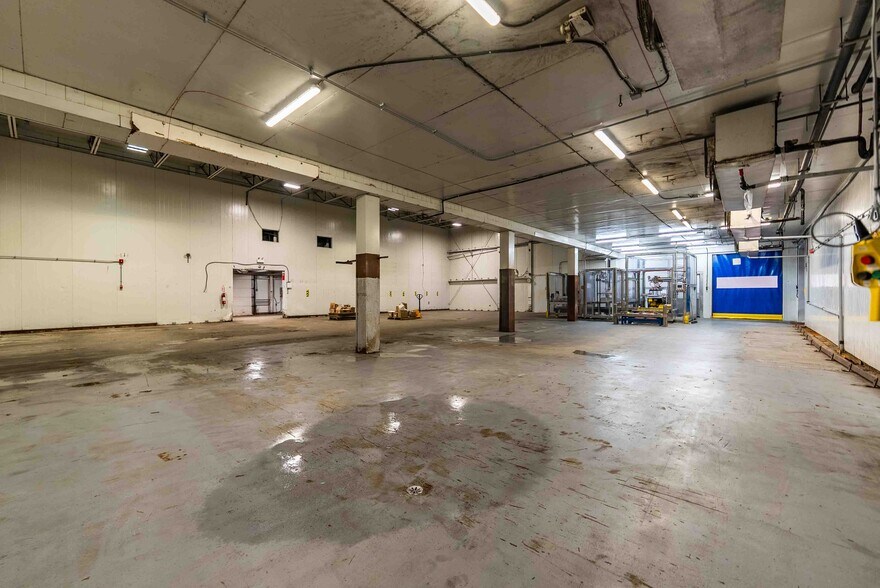 More Photos Of 500 Barrydowne Rd, Sudbury Manufacturing For Sale