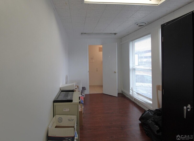 More Photos Of 637 Georges Rd, New Brunswick Medical For Sale