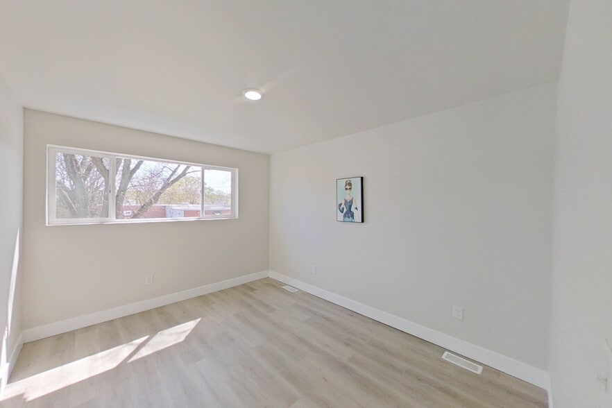 More Photos Of 695 Livernois St, Ferndale Apartments For Sale
