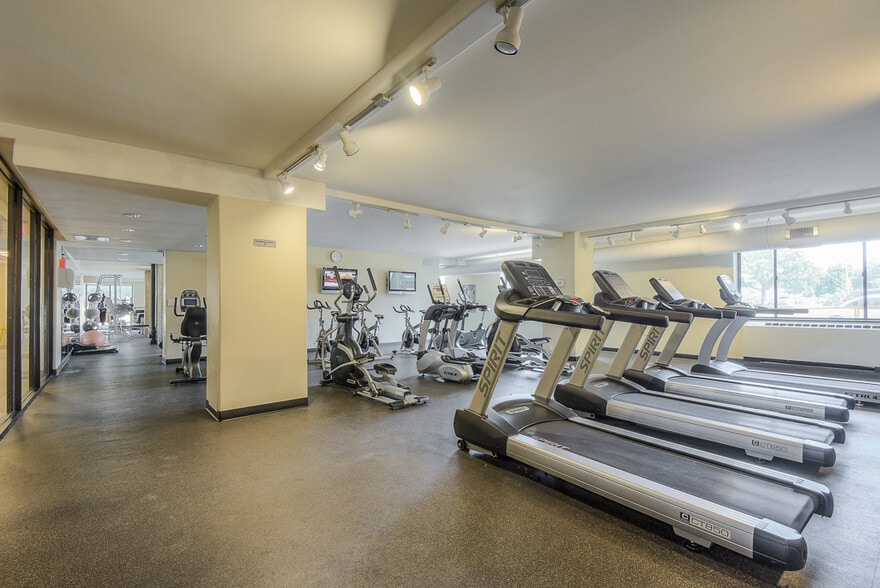 More Photos Of 700 E 8th St, Kansas City Apartments For Sale