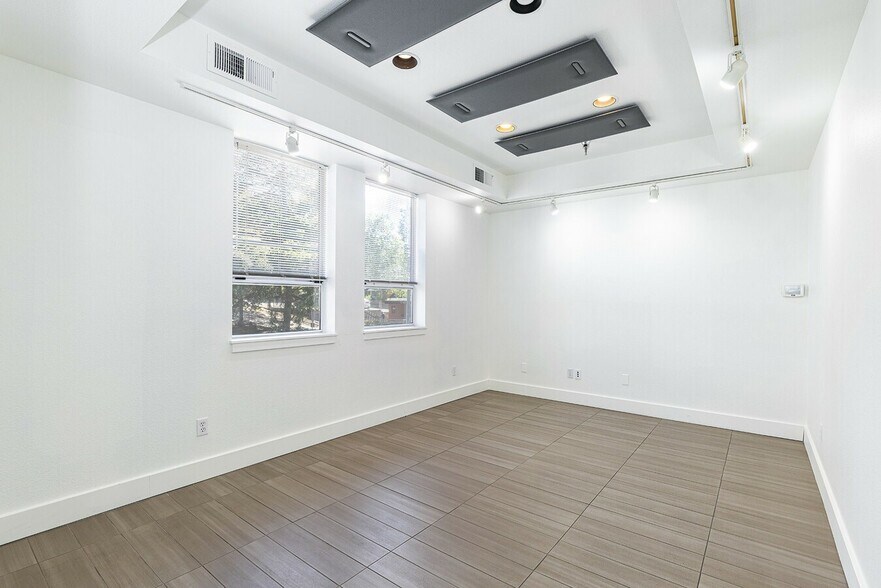 More Photos Of 7300 Healdsburg Ave, Sebastopol Office For Lease