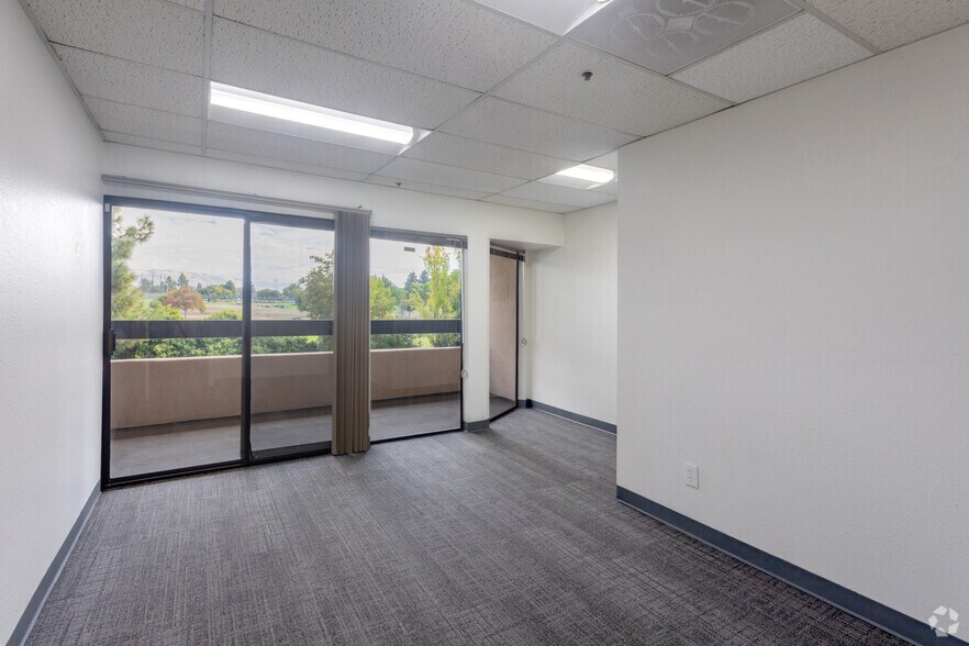 More Photos Of 1580 Oakland Rd, San Jose Unknown For Lease
